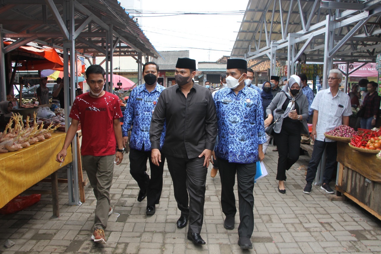 Sidak Ketua DPRD Bersama Komisi II DPRD Kota Serang Ke Pasar Lama