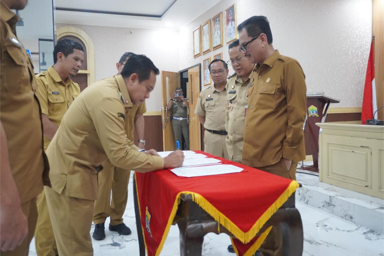 SERTIJAB DEFINITIF SEKRETARIS DPRD KOTA SERANG