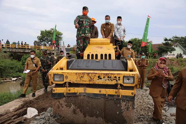 TNI Manunggal Membangun Desa TTMD