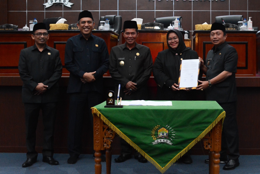 RAPAT PARIPURNA PENGUMUMAN USULAN PENGUNDURAN DIRI WAKIL WALI KOTA