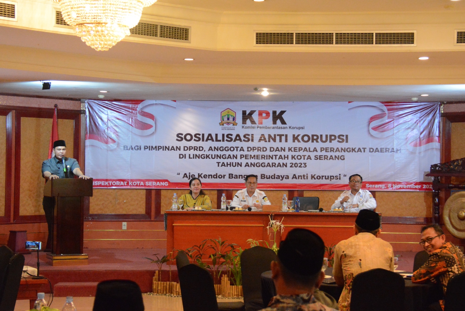 KETUA DPRD KOTA SERANG BERI SAMBUTAN DI SOSIALISASI ANTI KORUPSI