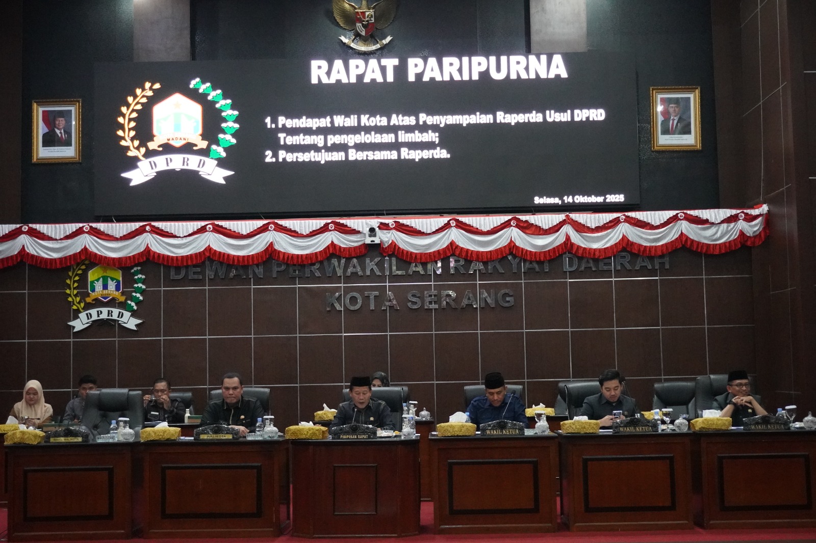 RAPAT PARIPURNA PENDAPAT WALIKOTA ATAS PENYAMPAIAN REPRDA USUL DPRD