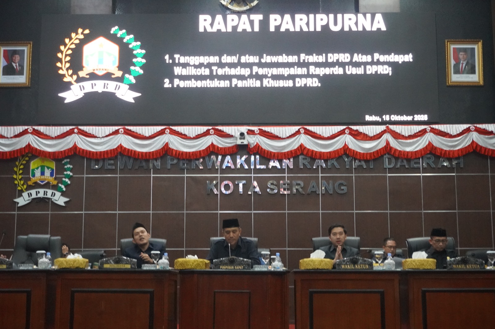 TANGGAPAN DAN/ATAU JAWABAN FRAKSI DPRD ATAS PENDAPAT WALIKOTA TERHADAP PENYAMPAIAN RAPERDA USUL DPRD SERTA PEMBENTUKAN PANITIA KHUSUS DPRD