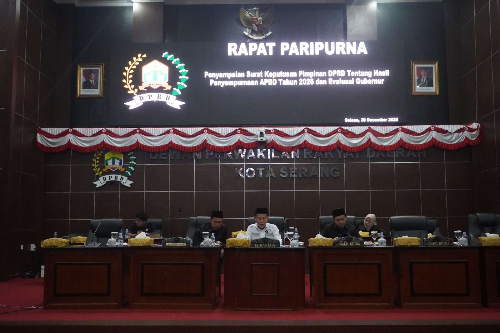 PARIPURNA PENYAMPAIAN SURAT KEPUTUSAN PIMPINAN DPRD TENTANG HASIL PENYEMPURNAAN APBD TAHUN 2026 & EVALUASI GUBERNUR